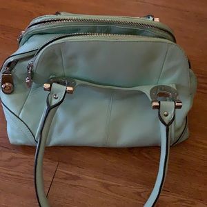 B Makowsky green leather purse